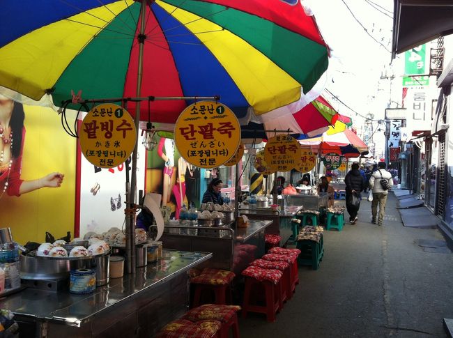 次に、ぜんざいを求め、クッチェシジャン(国際市場)へ。