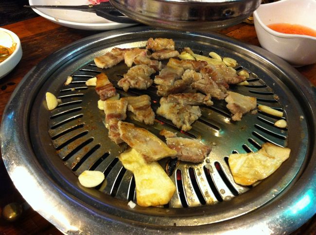 やっぱり、サムギョプサルを注文。ここも、本当においしい。そして安い。