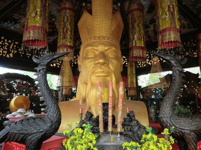 やたらでかい。