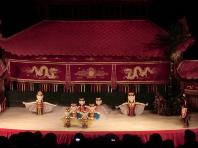 水上人形劇。<br />動きがコミカルで面白い♪