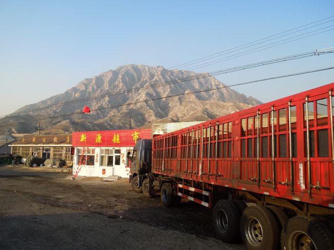 バスの運ちゃんにちょっと待っててと言って<br />もう一度鶏鳴山を…<br />