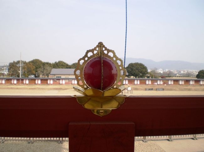 威厳を示すために豪華な飾りを付けたのでしょうね。