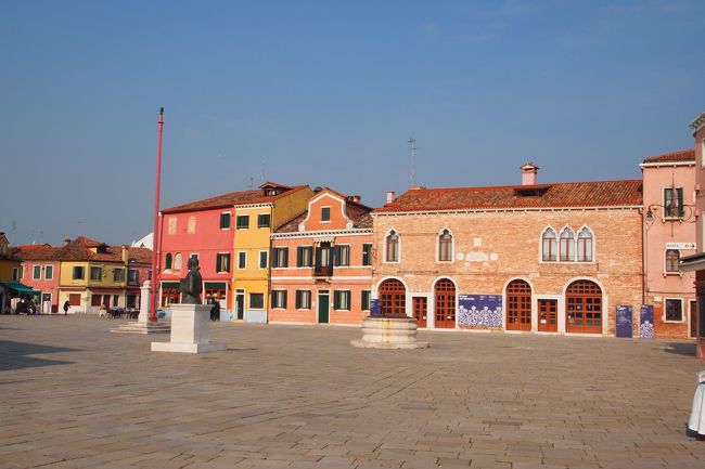 レースの美術館もありました。<br />お土産屋さんでレースのしおりとガラスの置物を購入。。