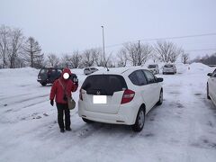 格安レンタカーを5日間借りました。

旭山動物園

駐車場です。平日で空いていました。

お昼抜きで、約2時間、見学できました。空港でおにぎりを食べていてよかった。

天候は降雪ではなく「曇り」です。