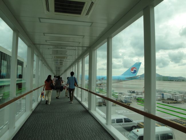 金浦空港、再び<br /><br />あっという間に帰りの時間。<br />金浦空港で最後の最後まで買い物を楽しみ、お茶をしてのんびり。<br />楽しかったー！！！