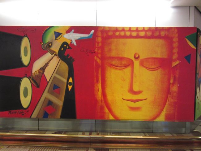 2/8<br /><br />日付変わって8日の午前3時半、デリーの空港に到着