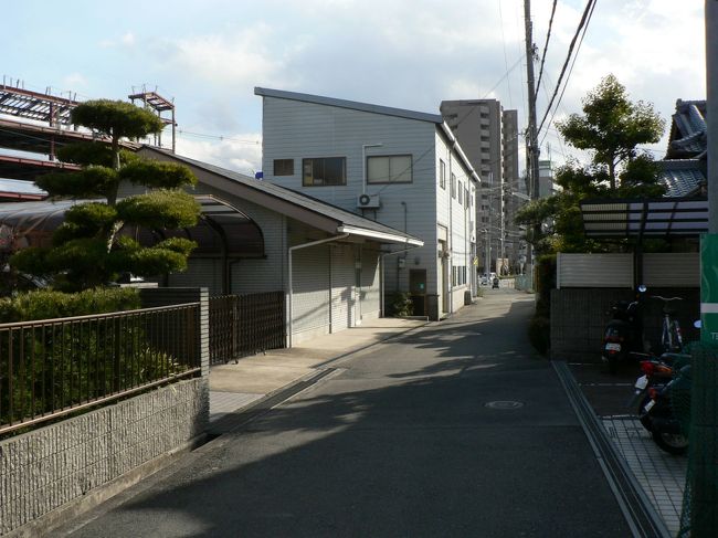 日本の旅　関西を歩く　京街道の街並み・府道１３号京都守口線沿いの渚（なぎさ）周辺