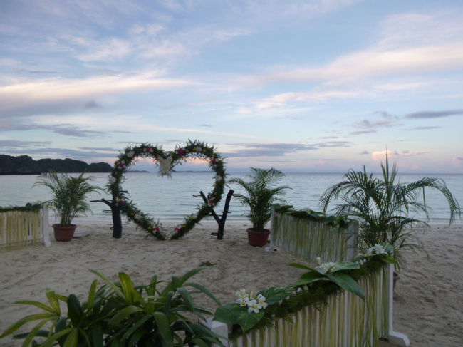 ビーチでウエディング。