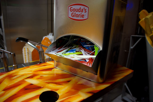 でもフレンチフライに引かれてしまいました。マヨネーズはアップチャージ。