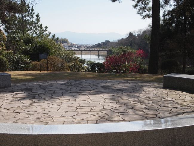 大和文華館は菅原池（通称、蛙股池です）に面しています。<br />この菅原池は、日本書紀にも出てくる、日本最古のダムと云われています。