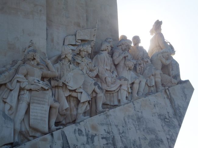 発見のモニュメント<br />エンリケ航海王子の没後５００年の１９６０年に建てられた白亜の記念碑。<br />帆船をモチーフにし、高さ５２ｍ、７階は展望デッキとなっているようです。<br />世界地図もここからだとバッチリ見えるようです。