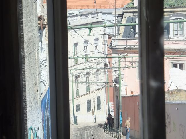 とても短く、あっという間に到着です。<br />ただ、ここを歩くとなると結構しんどいと思います。