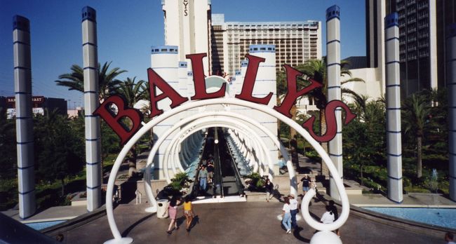 街歩きが楽しい。<br />色々な形の建物