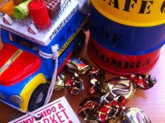 飴入れもこの通り、コロンビアカラー。。。我々には余りなじみは無いですが、派手でなかなかいい感じではあります。