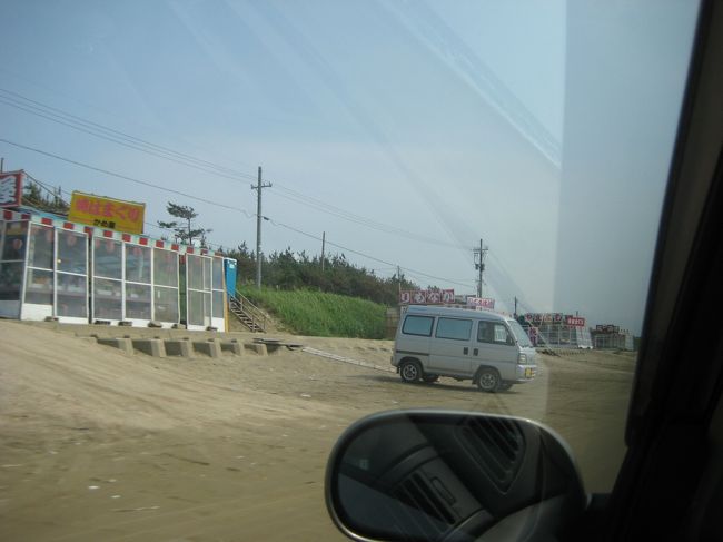 海の家のようなドライブイン？がけっこうありました。<br />