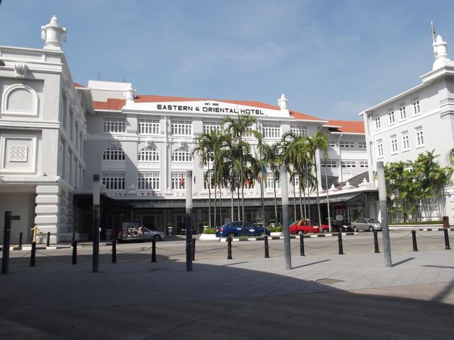 ここも有名なホテル。シンガポールのラッフルズホテルと同じ建築家が設計したそうです。