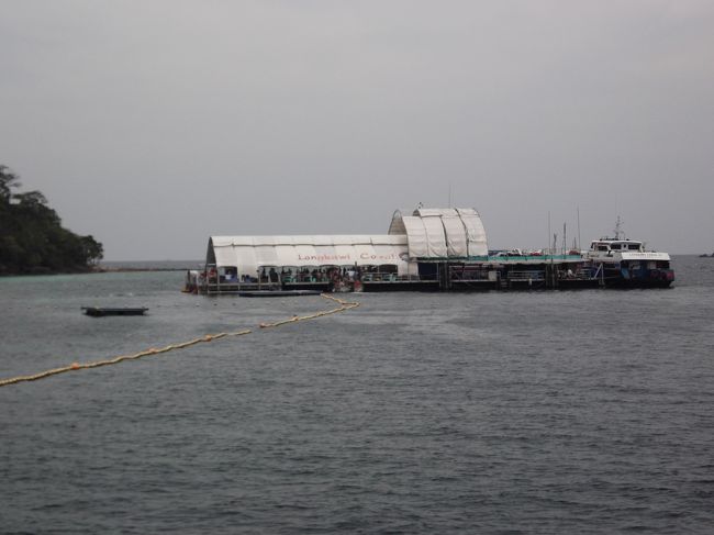 これが私たちのポンツーンです。