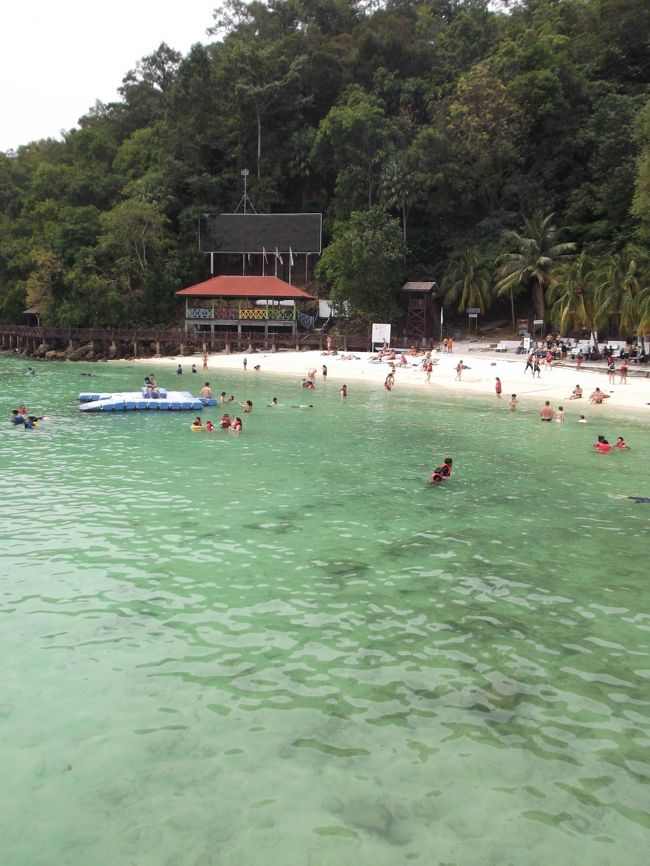 食後は島に上陸です。