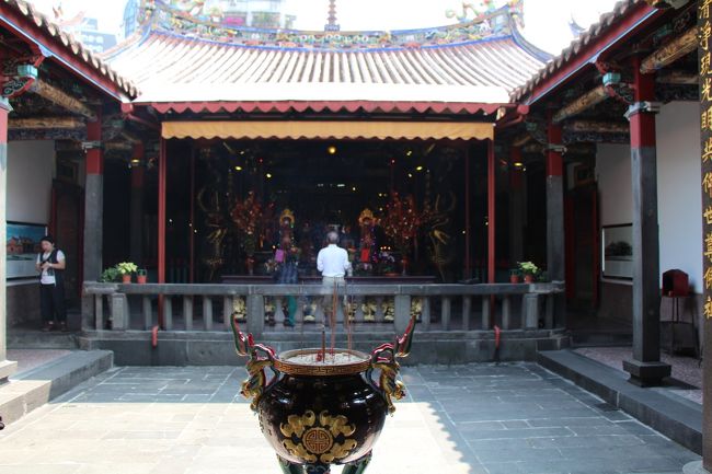 【2日目】清水祖師廟<br /><br /><br />龍山寺から西門駅まで徒歩で移動<br /><br />青山宮の次に立ち寄り