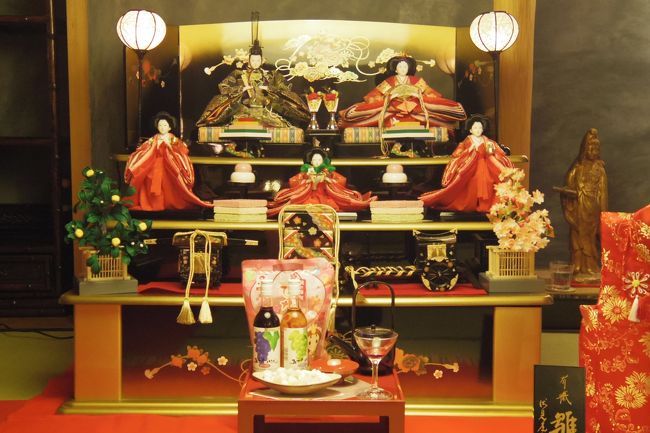 ちょうどひなまつりの時期だったので<br /><br />お雛様が飾られていました