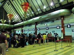 空港に到着すると、大韓航空は既に長蛇の列が。