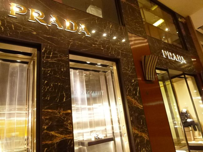 夜のボローニャ散策♪<br />ガレリアカブールを歩く♪<br />