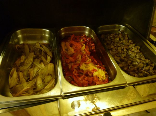 「Grand Hotel Majestic gia Beglioni」の地下1階の朝食専用レストラン♪<br />豪華な朝食ブッフェ♪