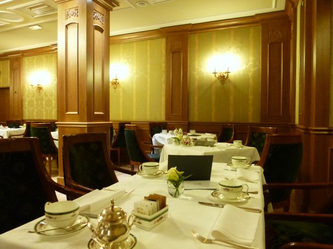 「Grand Hotel Majestic gia Beglioni」の地下1階の朝食専用レストラン♪