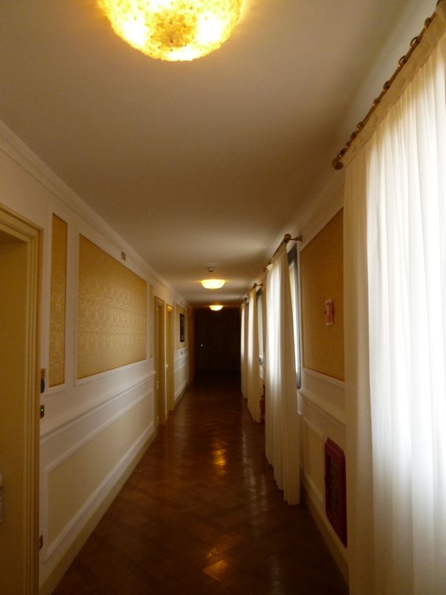 「Grand Hotel Majestic gia Beglioni」のロビーへホテル探検♪