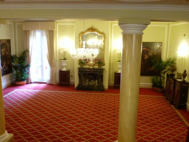 「Grand Hotel Majestic gia Beglioni」のロビーへホテル探検♪