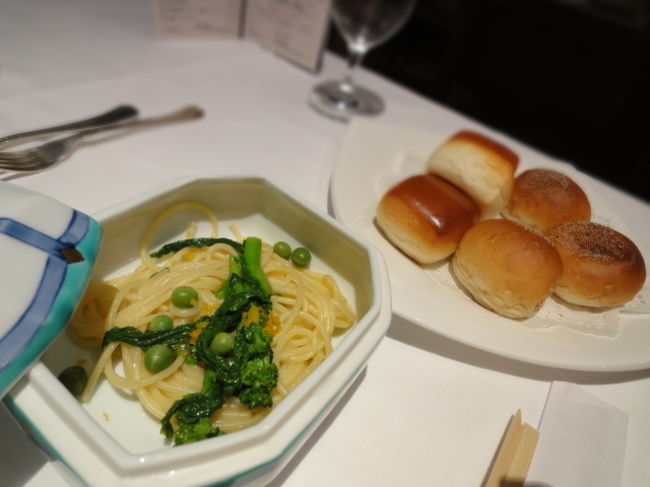 春野菜のパスタ<br />菜の花とうすい豆