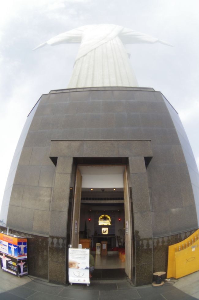 Sobral Crist ソブラル　キリスト像　ポンジアスーカル　ブラジル 季節外れのリオデジャネイロ・4月のコルコバードの丘（キリスト