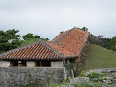 座喜味城から近かったのと、やちむんが欲しかったので訪れてみました。

意外と初めて来た、やちむんの里。
色んな工房やショップがあって、目移りし過ぎて
買うことができませんでした…

いつか、素敵なカラカラを手に入れたいです。
