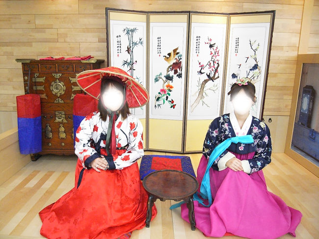 ベダに韓服試着体験（笑）！<br />でも一度は着てみたかった！