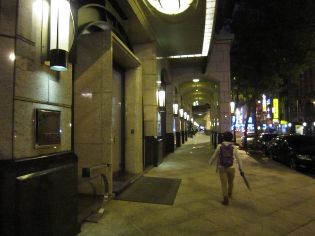 4/6　素敵なマンション<br /><br />贅を尽くした造りのマンション。<br />マンションの外に警備員が居ました。<br /><br />旦那も、こんなところに住んでくれないかな〜<br />