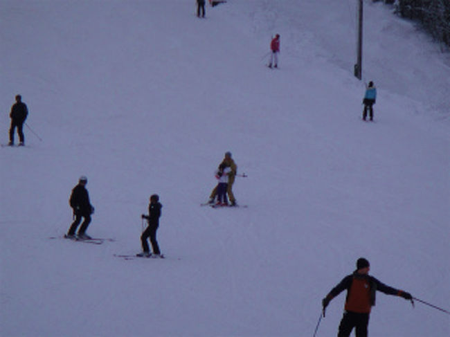 車の中でオヤツを食べていたので、すぐに滑ります！