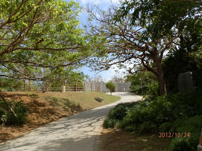 車イス用のきれいなスロープもあります。