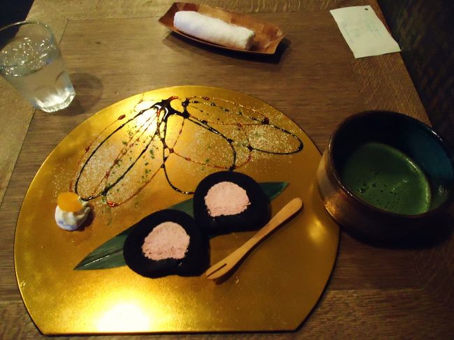 ex cafe　にて<br /><br />山桜ロールケーキセット　￥1,180<br /><br />結構混んでました!!<br /><br />運良くすぐに入れて良かった〜