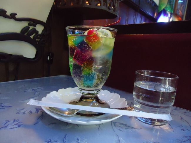 ソワレにて<br /><br />ゼリーポンチ　￥650<br /><br />