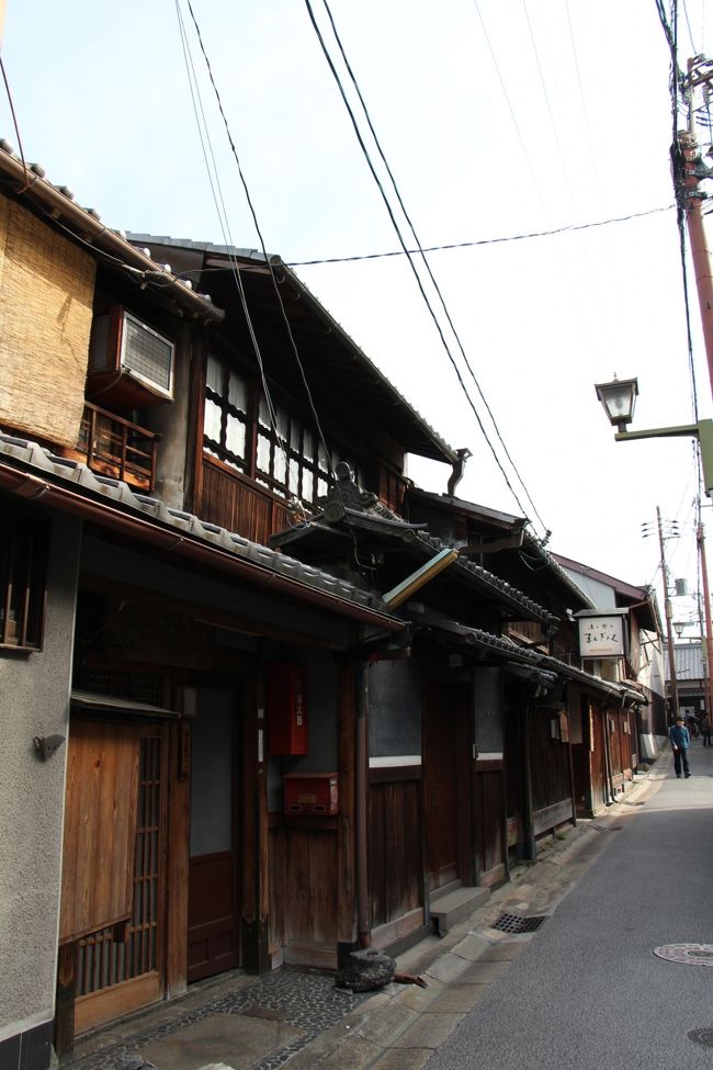 元林院町には、古い風情が残る町並みが続いています。<br /><br />この辺りはかつて花街だったそうで、今でも舞妓さんの歩く姿を見ることができるそうです。