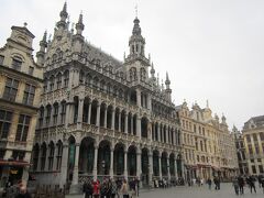 王の家。中は博物館になっていて、見学ができるらしい。