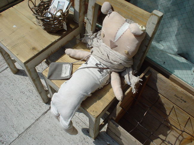 最後、歩き疲れて<br /><br /><br />ワタシもこんなに・・・(^_^;)<br /><br /><br />歩行距離　約１１?でした！<br /><br /><br />イテテテ〜〜〜！<br /><br />・・・足腰、鍛えなくちゃ〜♪