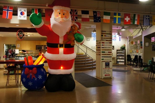 ②２８日　　「ＶＣイングリッシュ・センター」<br /><br />写真奥の階段が entrance <br /><br />右手（写ってない）が　office