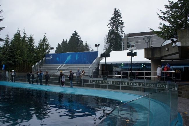 ③２９日　　「Aquarium」15:15<br /><br />タイムカプセルだよなぁ～<br /><br />ココしっかり覚えてる。ＶＣ到着後<br />クラスの子達と一番最初に皆で行った。<br /><br />その時の入口は現在と反対方向。無料だった。