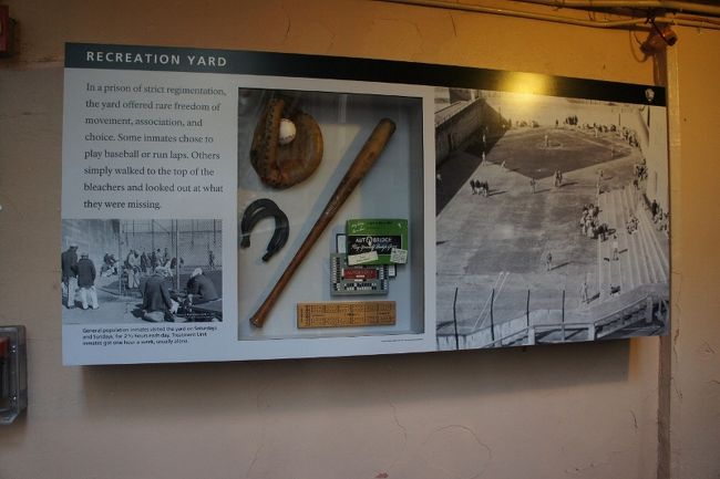 ④３０日　　「Aicatraz」<br /><br />囚人達の楽しみのベースボール<br /><br />ミットやバットが展示されてた