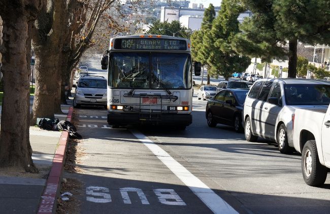 ⑦　　２日「Bus」13：40<br /><br /><br />約１時間半の滞在からダウンタウンに<br /><br />バスで戻ります