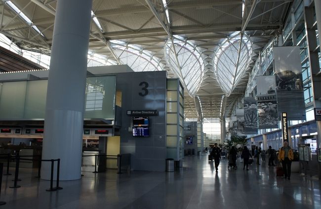 ⑧　　３日「ＳＦ・ＡＰ」<br /><br />何か食べるトコないかなぁ？