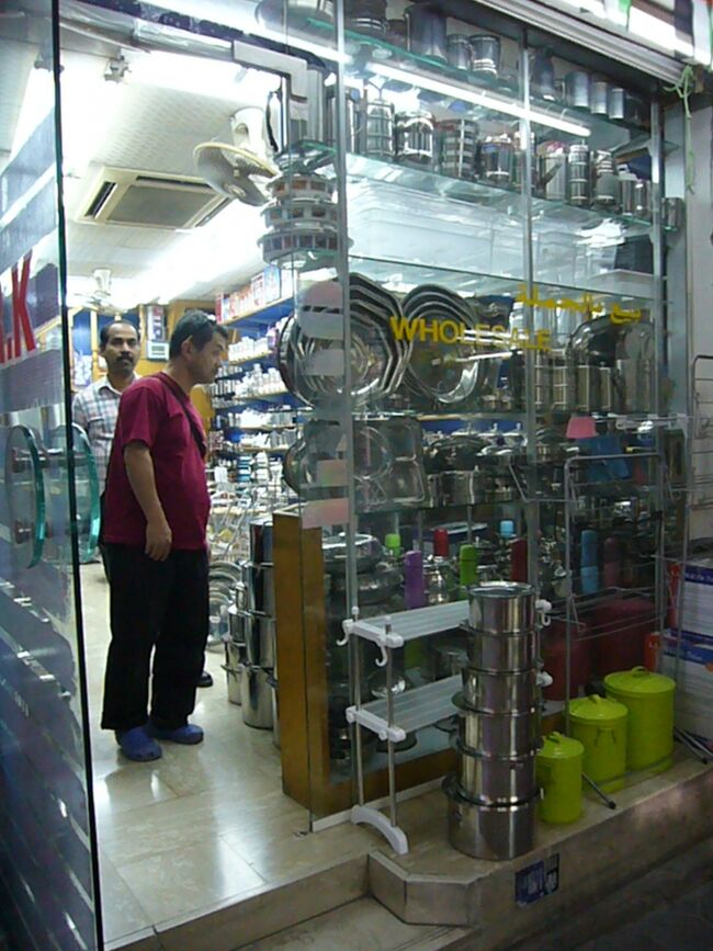 買いもしないのに冷やかしで入っています。