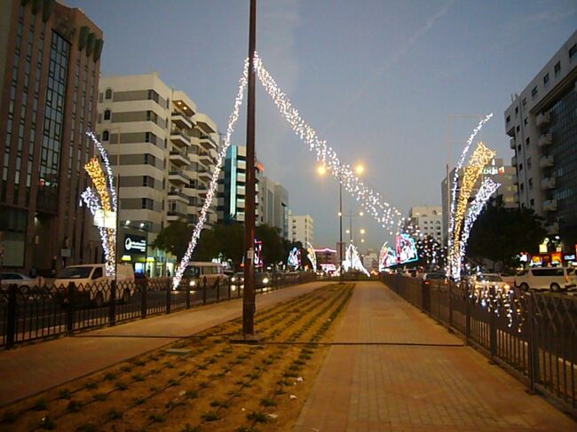 アルリッガ駅を降りると夕暮れの風景。