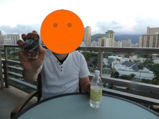 今日でトランプインターナショナルはチェックアウト。ラナイで撮影。また来るよ〜。